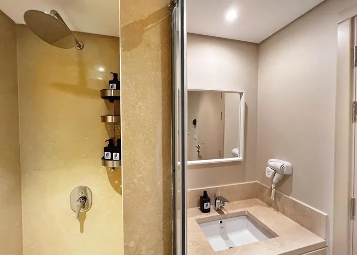 Rugged & Relaxed 1 Bdr Mangroovy Free Pool & Access Apartman Gurdaka